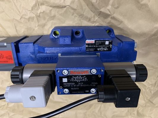 Rexroth R900705775 4 WRKE 25 W 8 - 350 L - 33/6 B.V. 24K31/A5D3M 4 WRKE 25 W 8 - 350 L - 3 X/6 B.V. 24K31/A5D3M Proportional Directional Valve
